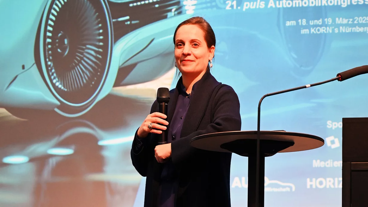 
										Autokauf 2040 – so ändert Technik den Handel
									